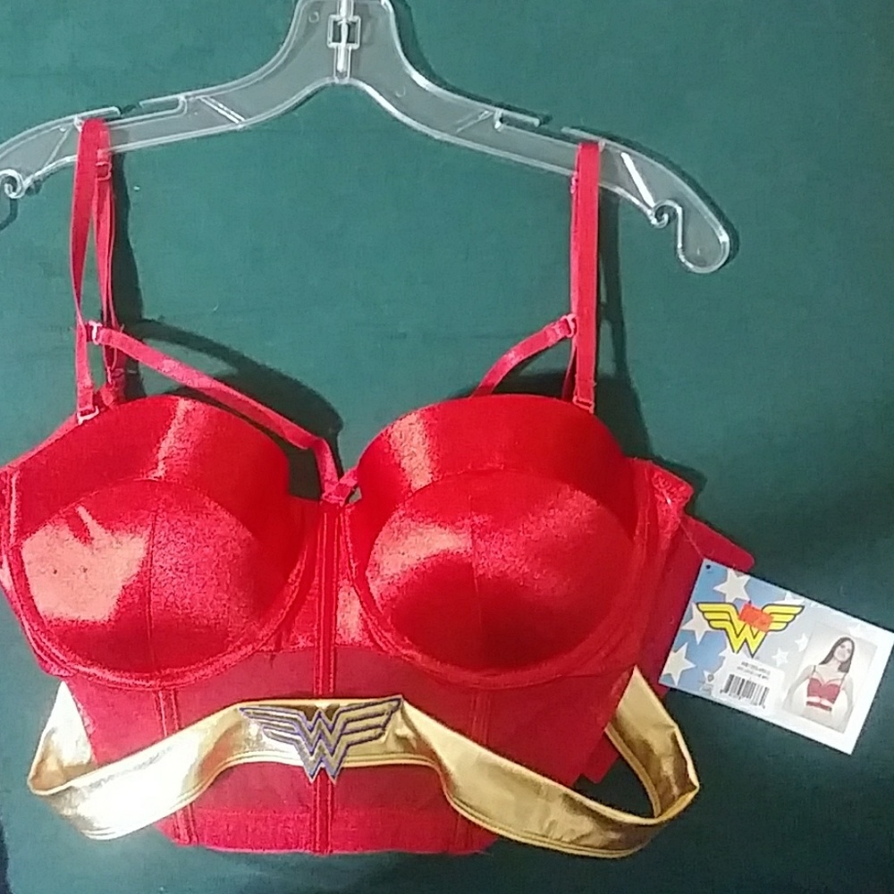 NWT Wonder Woman Bra